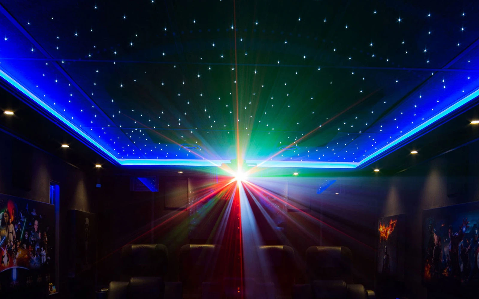 JVC laser projektor til hjemmebiograf med 8K. opløsning leveret af CSN Teknik
