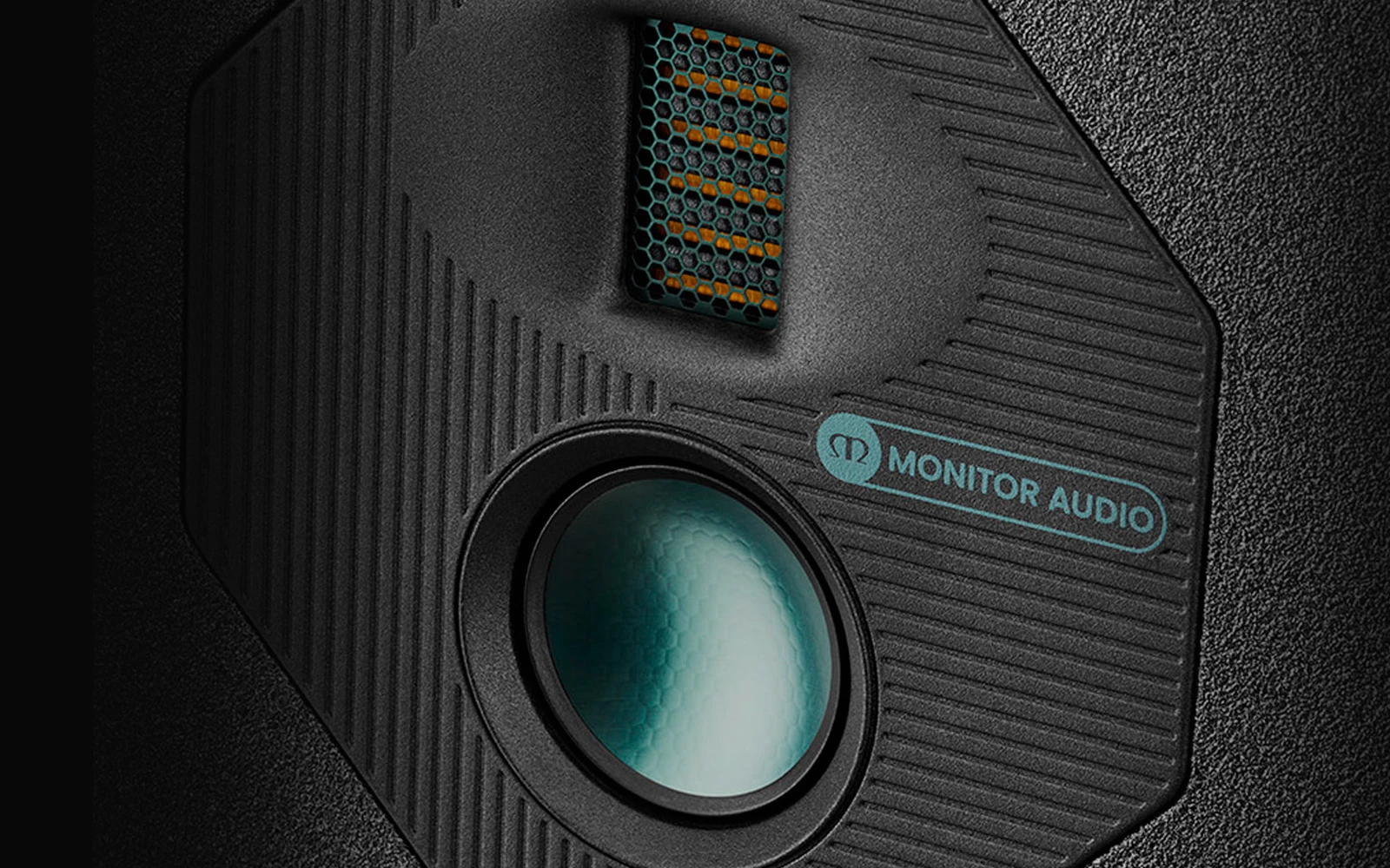 CSN Teknik har Monitor Audio Cinergy højtalere og forstærkere til hjemmebiografen