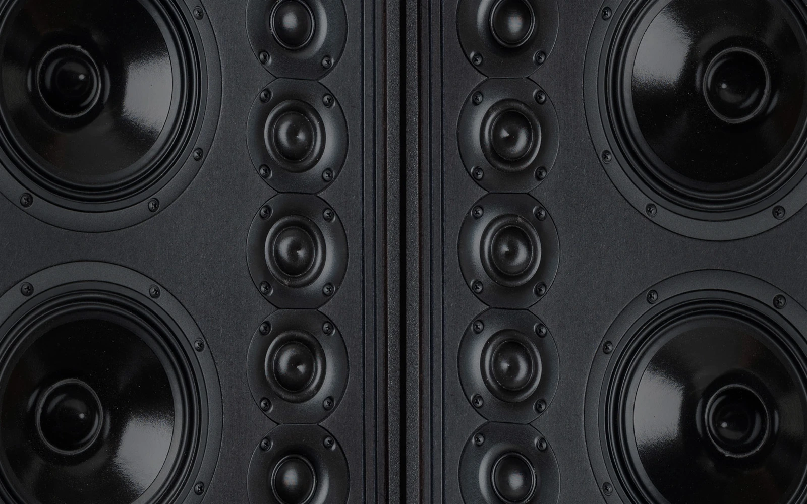 CSN Teknik installerer reference højtalere fra Magnitude Loudspeakers i hjemmebiografen